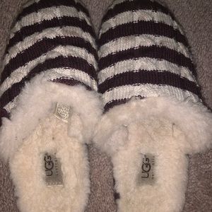 Ugg slipper maroon and white knit